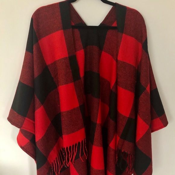 Red Black Buffalo Check Poncho Shawl - Picture 3 of 4